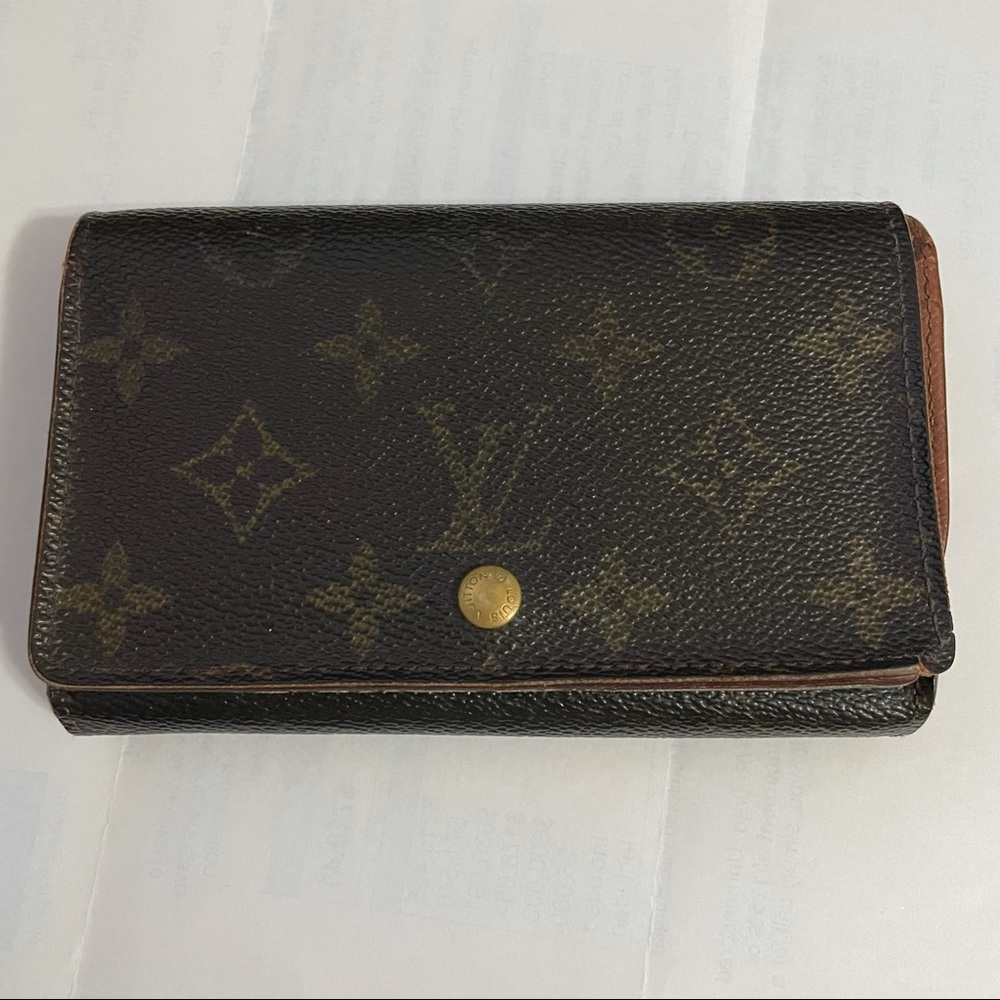 Authentic Louis Vuitton monogram wallet